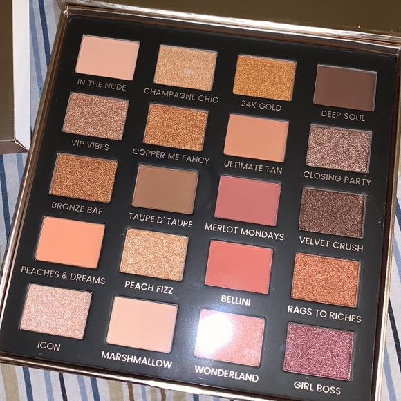 Iconic LONDON Other - Eye Shadow Palette